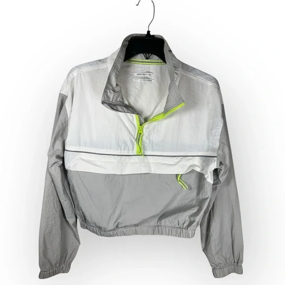 SALE 🍒 Urban Outfitters Cinched 90’s Style Popover Windbreaker - Picture 1 of 6